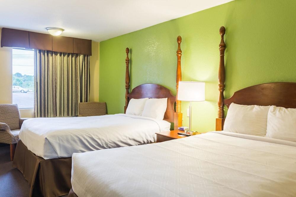 Econo Lodge White Pine Morristown I-81 & I-40 Split Dış mekan fotoğraf