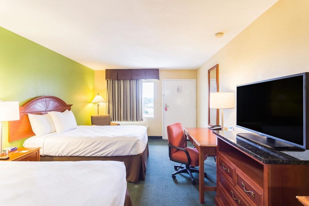 Econo Lodge White Pine Morristown I-81 & I-40 Split Dış mekan fotoğraf