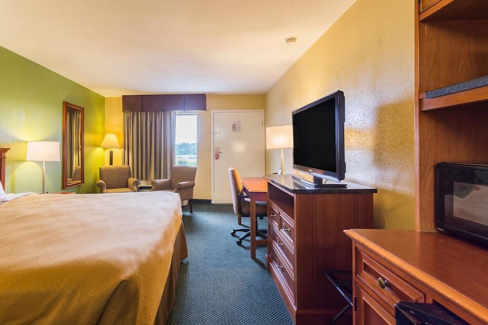 Econo Lodge White Pine Morristown I-81 & I-40 Split Dış mekan fotoğraf