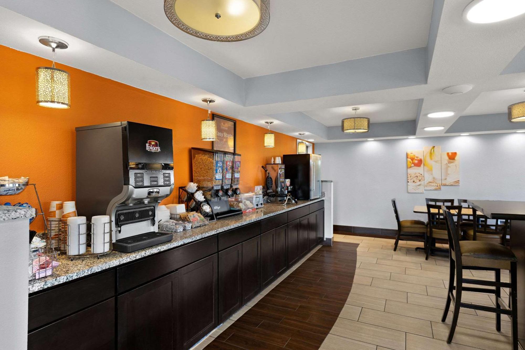 Econo Lodge White Pine Morristown I-81 & I-40 Split Dış mekan fotoğraf